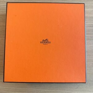Hermes Box 8”x8”x2”